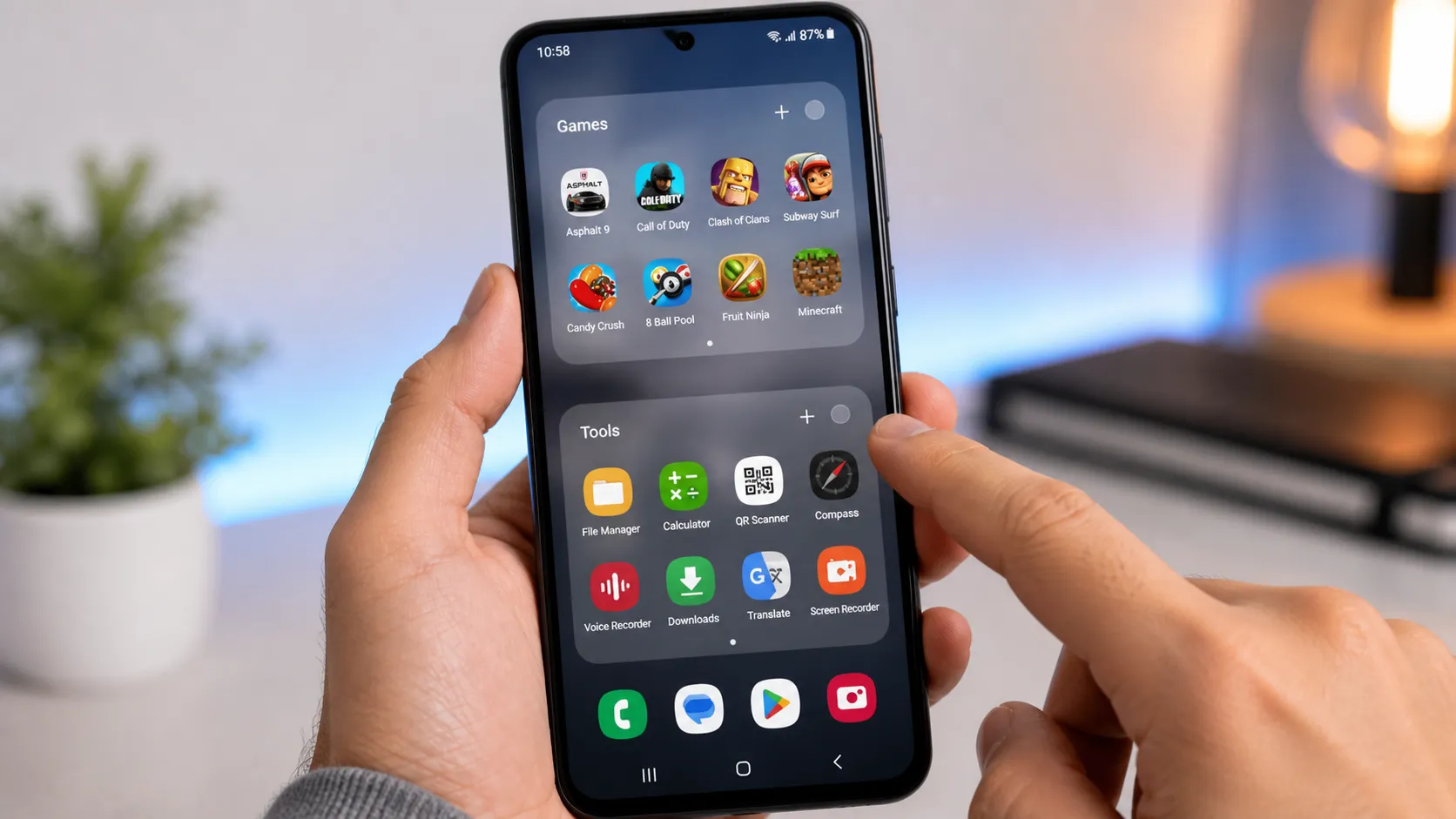 Android phone folders containing hidden and rarely used apps